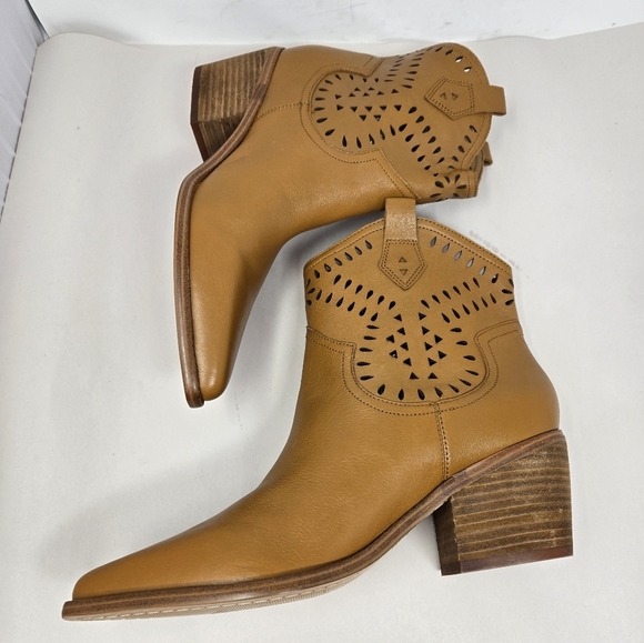 Marc Fisher LTD Women's Western Boots Sz 9M Carmel Leather Ankle Cut Outs Rodeo - Picture 5 of 12